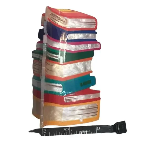 Book stack hair clip - Picture 4 of 8